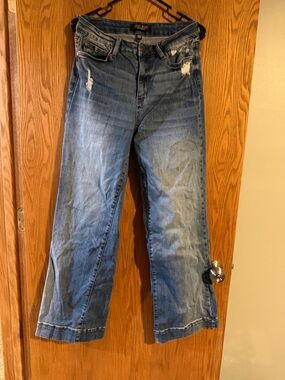 Judy Blue Medium Blue Distressed Wide-Leg Jeans